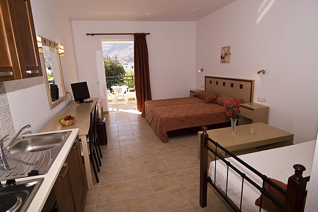 Sifis Studios Pefkos Pefki  ภายนอก รูปภาพ